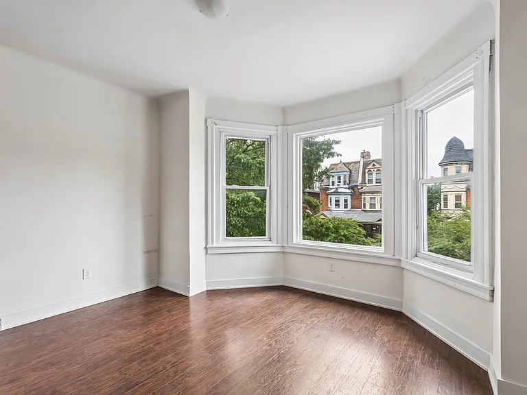 4922 Cedar Ave #2 — Photo 8