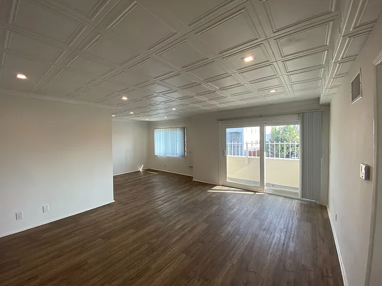 1489 S Canfield Ave — Photo 6