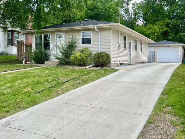 917 2nd St SE, Willmar, MN 56201