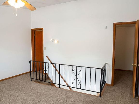 2nd image of 428 S Walnut Ave #28