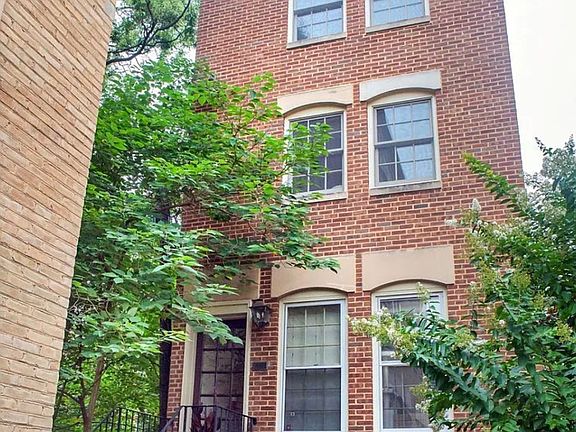 5th image of 200 Justice Ct NE APT A