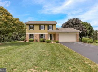 3170 Marian Dr, Manheim, PA 17545