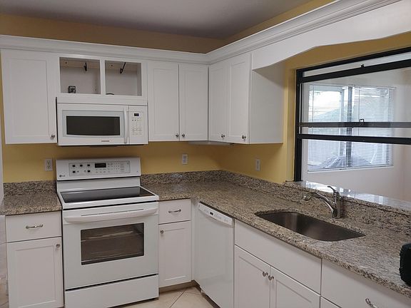 2nd image of 2380 SW Fern Cir