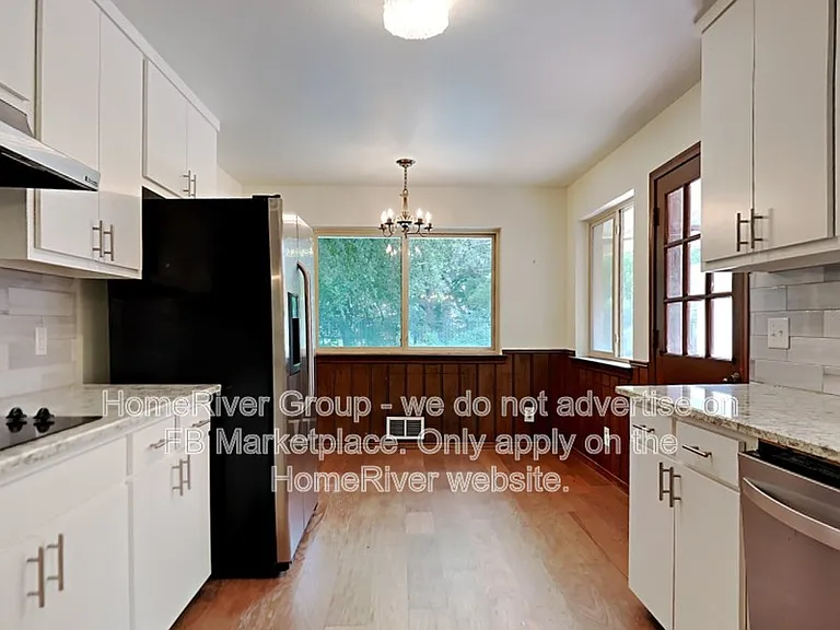 1216 Glen Cove Dr — Photo 5