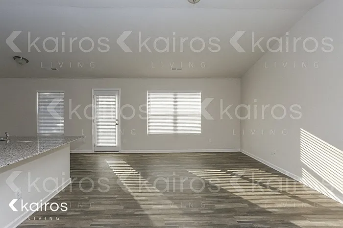 Building Photo - 1240 Amberlight Cir