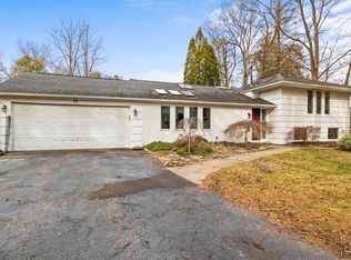 38 Charmwood Rd, Pittsford, NY 14534