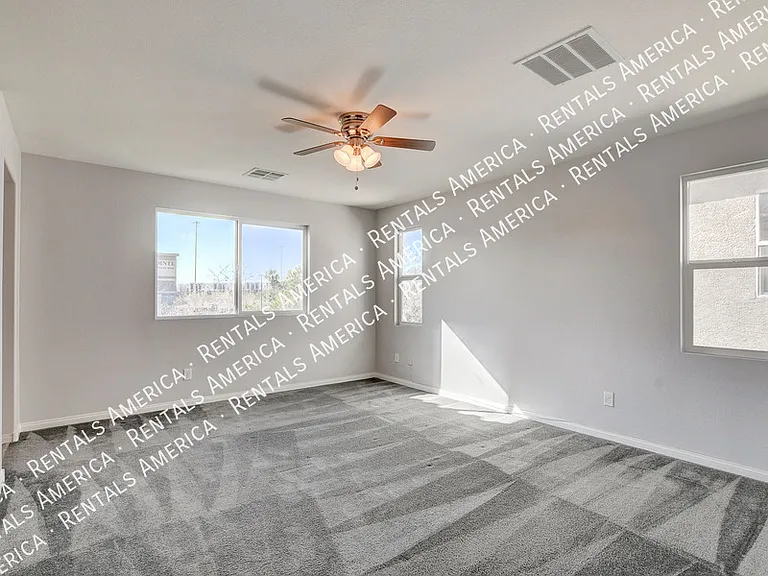 8271 Southern Cross Ave — Photo 11