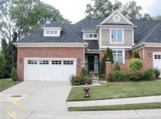 3869 Appaloosa Dr #1, Troy, MI 48084
