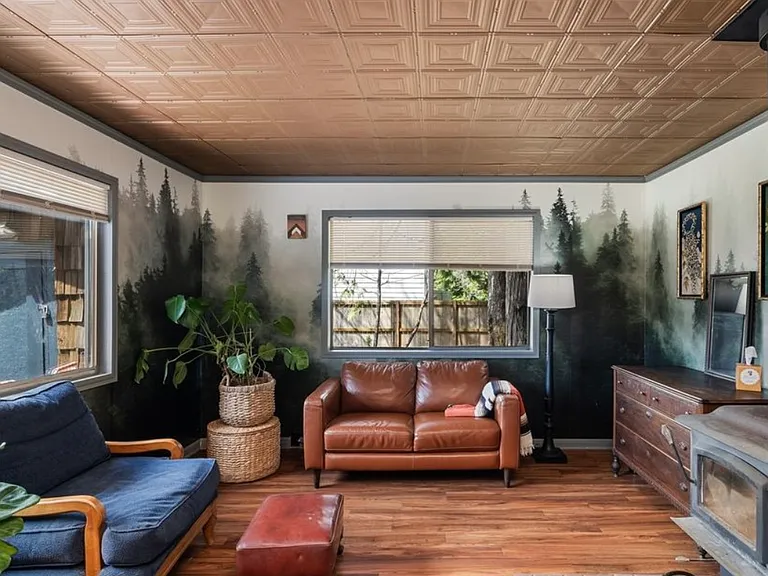 37 Butterfly Ln — Photo 2
