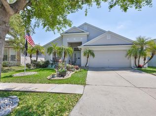 5223 Clover Mist Dr, Apollo Beach, FL 33572