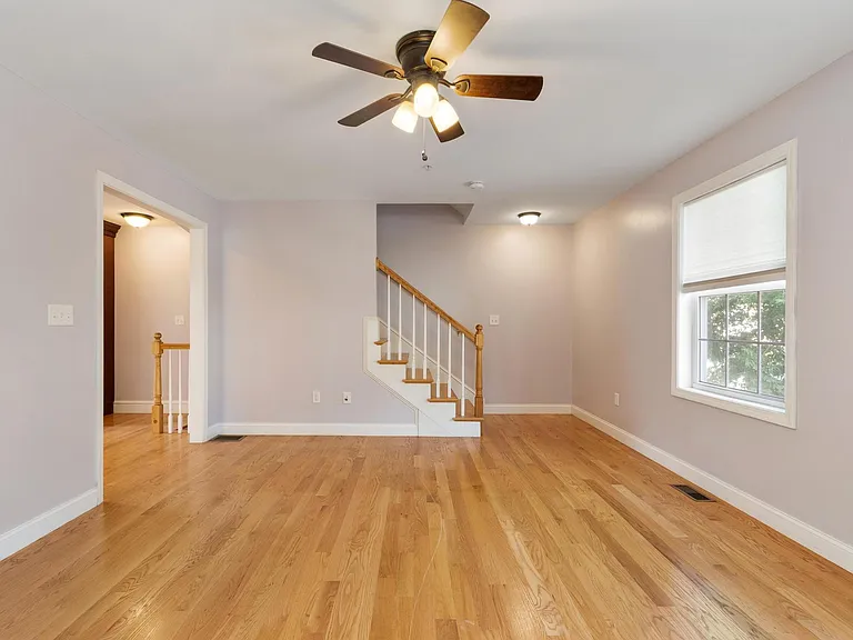 7 Butler Ave #5 — Photo 8