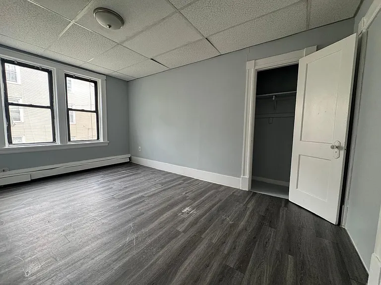 197 S Leonard St #11 — Photo 9
