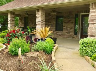 304 Pierce Rd, Red Oak, TX 75154