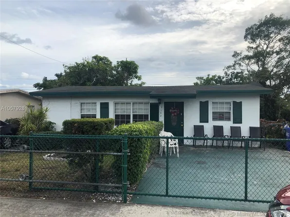 2762 NW 5th St, Pompano Beach, FL 33069