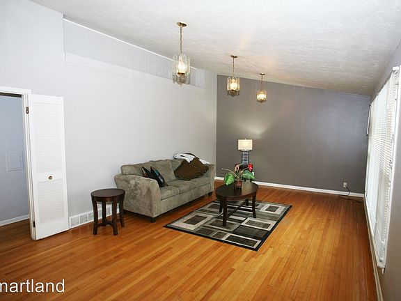 4th image of 947 Chelston Ave