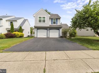 46 Ridgewood Way, Burlington, NJ 08016