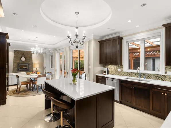 1041 W 58th Ave, Vancouver, BC V6P 1V9