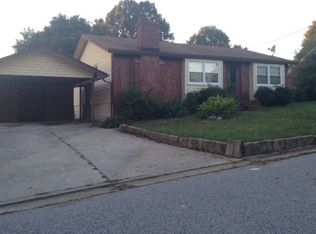 609 Dover Ln, Colonial Heights, VA 23834