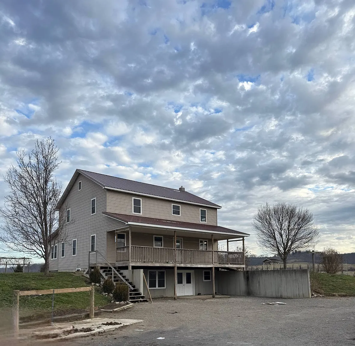 816 Cove Rd photo 1