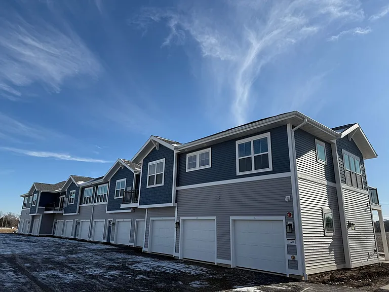 120 Peterson Trl — Photo 1