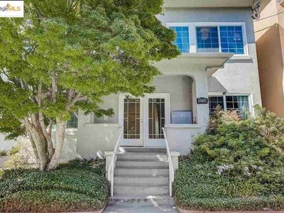 562 29th St, Oakland, CA, 94609