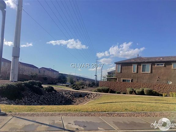 4th image of 740 Crest Valley Pl
