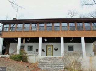 1245 Lakeside Dr, Harpers Ferry, WV 25425
