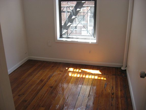 5th image of 236 E 77th St #2A