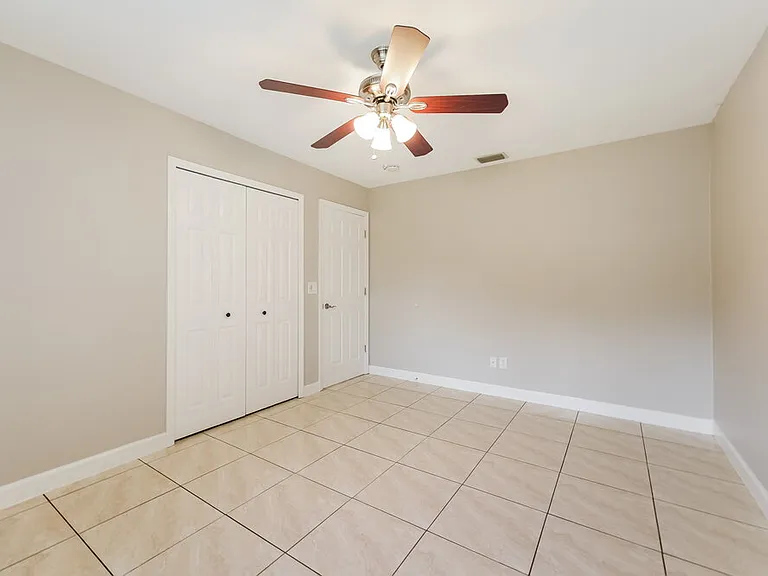909 SW 9th Ave — Photo 13