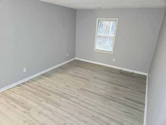 4th image of 2485 Michelle Dr #C