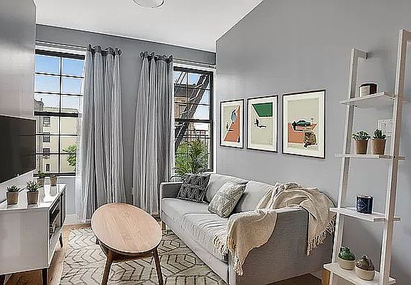 4th image of 787 Franklin Ave #3F