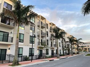 8201 NW 41st St #205, Miami, FL 33166