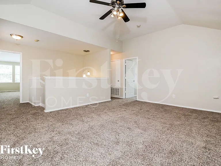 2200 Malone Dr — Photo 9