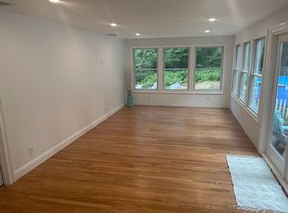 5 Marilyn Ct, Setauket, NY