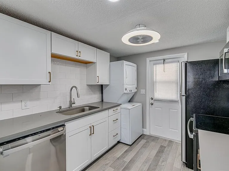 13496 W Rena Dr — Photo 5