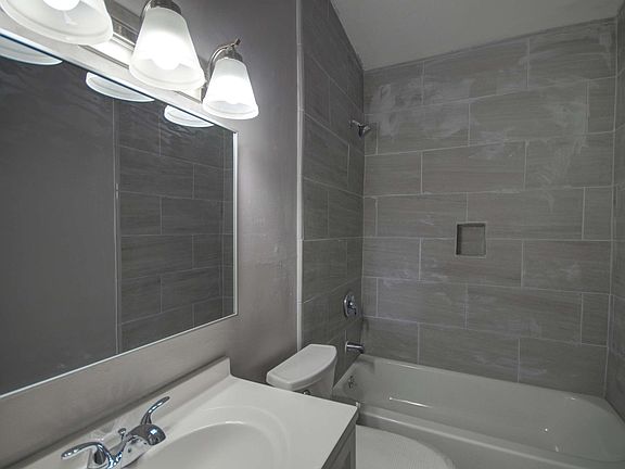 4th image of 3007 Church Ave