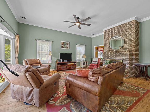 5th image of 118 Tanglewood Dr