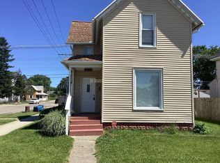 1026 W 7th St, Mishawaka, IN 46544