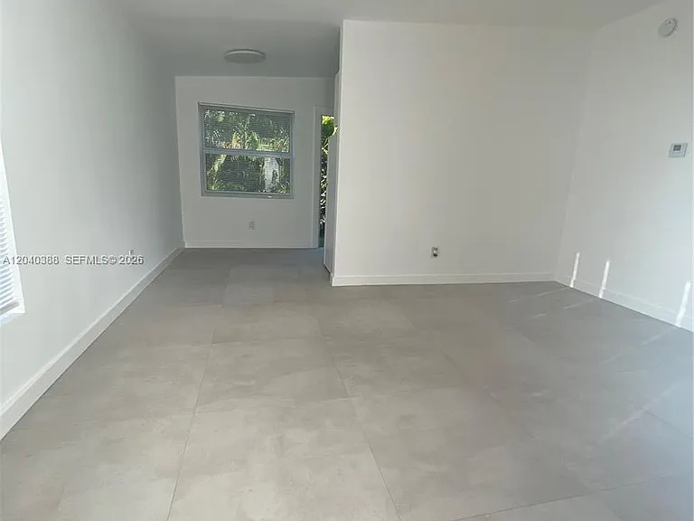 2011 NE 167th St #9 — Photo 4