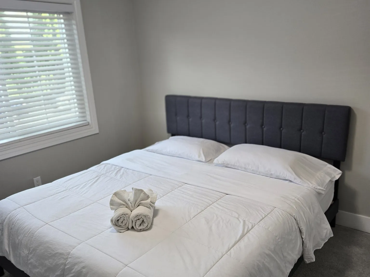 2 bed, 958 sqft, $2,300 — Photo 3