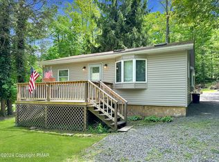 120 Al Wa Da Cir, Greentown, PA 18426