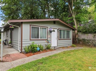 9516 E E St, Tacoma, WA