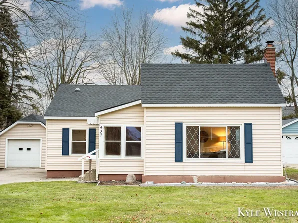 437 Lincoln St, Coopersville, MI 49404