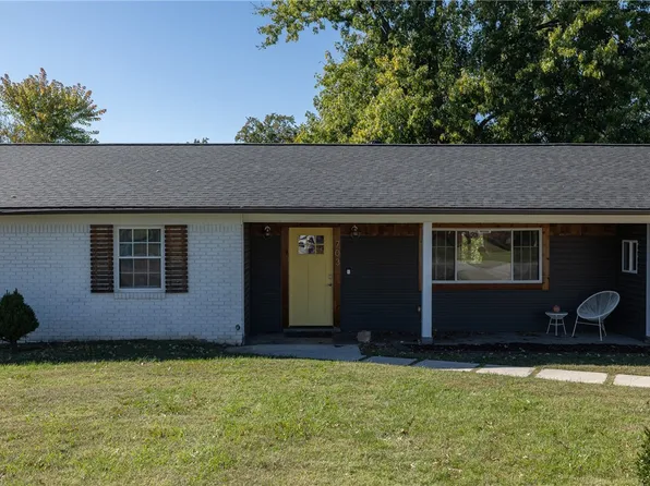 703 NW J St, Bentonville, AR 72712