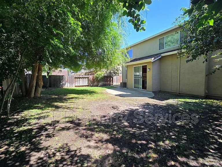 1717 Providence Way — Photo 48