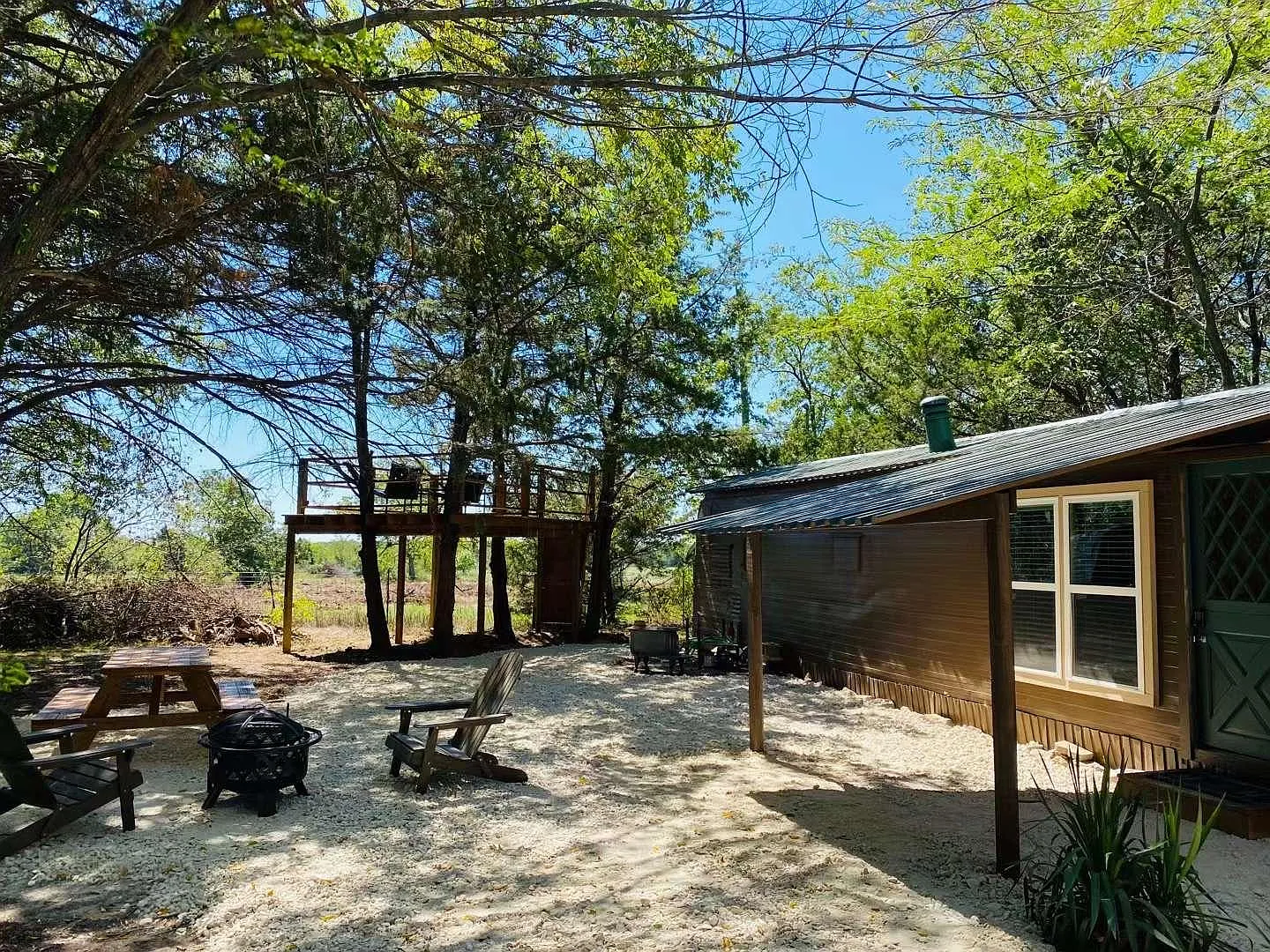797 Whitaker Cir — Photo 3