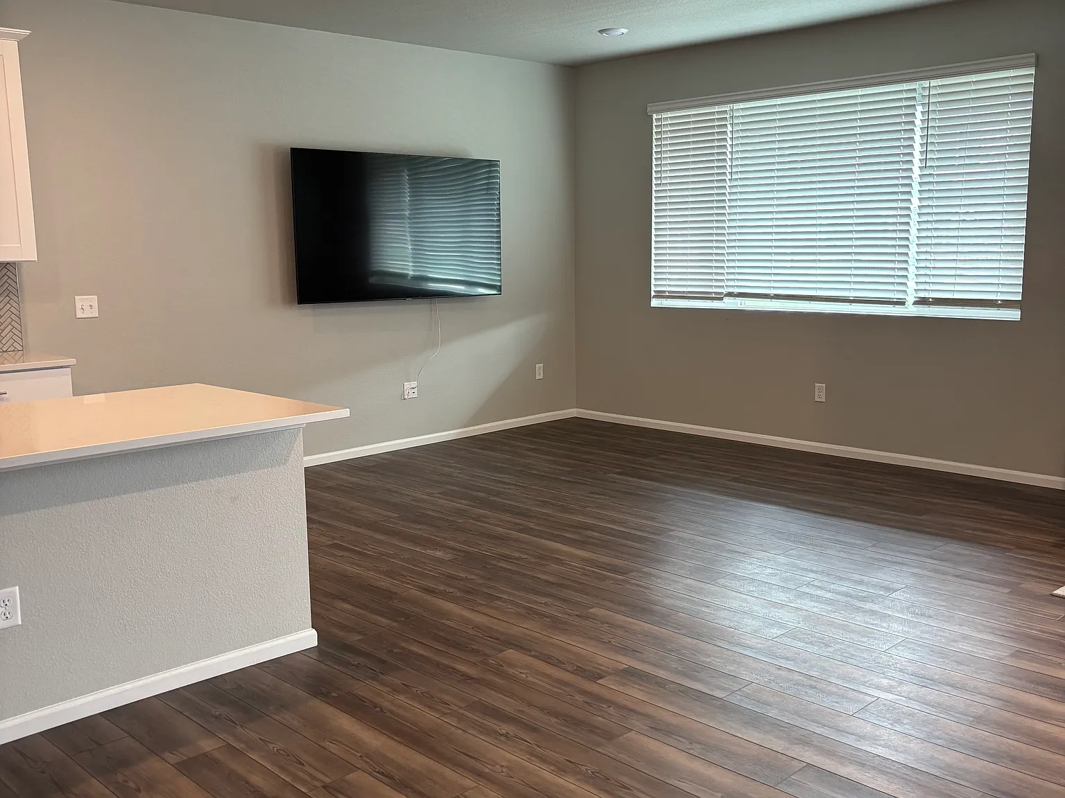 3 bed, 2.5 bath, 1857 sqft, $3,000 — Photo 4