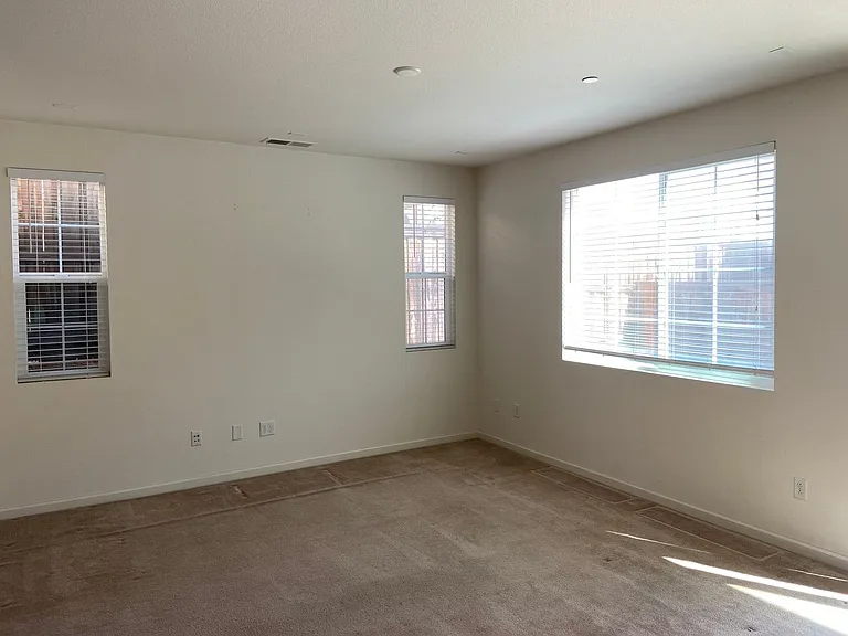 280 Barnhill Dr — Photo 6