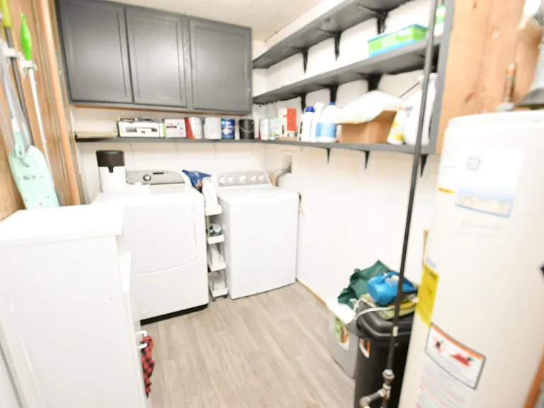 1330 Southlea Dr — Photo 6