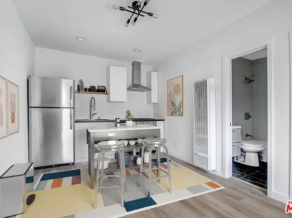 2626 Cloverfield Blvd #12